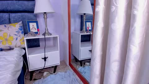 hazel_lanee online show from November 14, 2025, 6:01 am