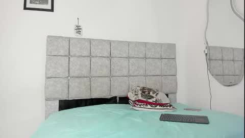 hazel_slim_ online show from January 13, 2026, 3:17 pm