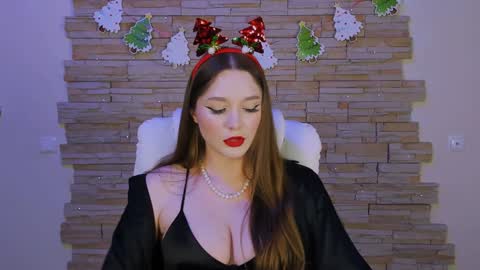 Hazel online show from December 9, 2024, 8:33 pm