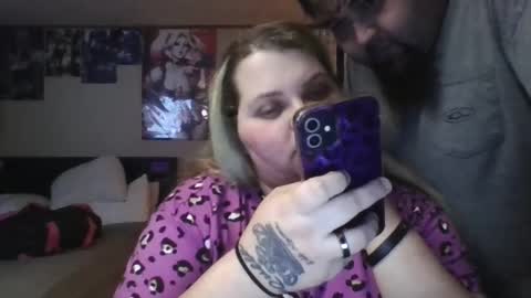 Hazeleyez97 online show from September 19, 2025, 2:46 am