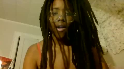 Snapshot of hazelhanes chatting on January 15, 2026, 7:46 am Hazel Hanes online show from January 15, 2026, 7:46 am