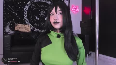 Hazell Witch online show from October 31, 2025, 4:52 pm