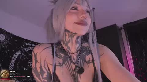 Snapshot of hazellwitch chatting on July 15, 2026, 4:56 pm Hazell Witch online show from July 15, 2026, 4:56 pm
