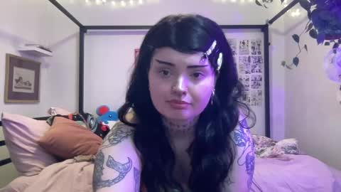 hazelspicee online show from January 3, 2025, 10:51 pm