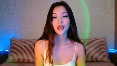 hea_jung online show from February 6, 2025, 7:40 pm