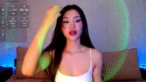 hea_jung online show from March 4, 2025, 3:37 pm