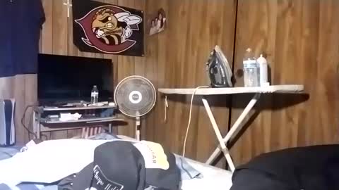 Snapshot of headshop_ chatting on December 26, 2024, 12:03 am Cloudznpointzsex online show from December 26, 2024, 12:03 am