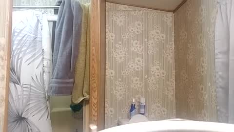 Snapshot of headshop_ chatting on January 21, 2025, 8:08 am Cloudznpointzsex online show from January 21, 2025, 8:08 am