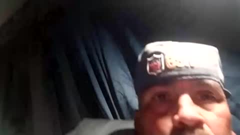 Snapshot of headshop_ chatting on March 11, 2025, 7:04 am Cloudznpointzsex online show from March 11, 2025, 7:04 am