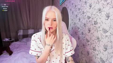 Snapshot of healing__girl chatting on January 15, 2025, 7:48 am Valeria online show from January 15, 2025, 7:48 am