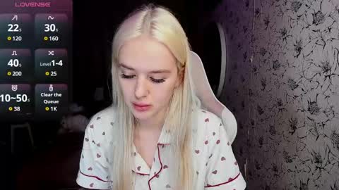 Snapshot of healing__girl chatting on January 26, 2025, 1:04 pm Valeria online show from January 26, 2025, 1:04 pm