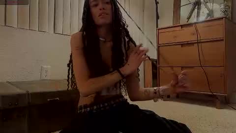 Snapshot of healyremyremy chatting on July 19, 2026, 5:22 am Hallie online show from July 19, 2026, 5:22 am