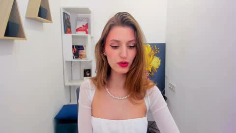 Snapshot of heartedlove_1 chatting on March 12, 2025, 11:31 am heartedlove_1 online show from March 12, 2025, 11:31 am
