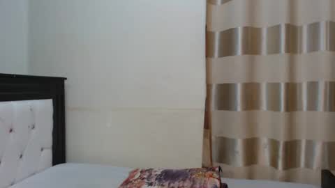 Heather online show from October 11, 2025, 2:22 am