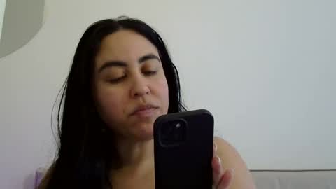 Snapshot of heatwavee chatting on December 2, 2024, 2:19 pm heatwavee online show from December 2, 2024, 2:19 pm