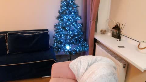 Heaven girl online show from December 11, 2024, 7:57 pm