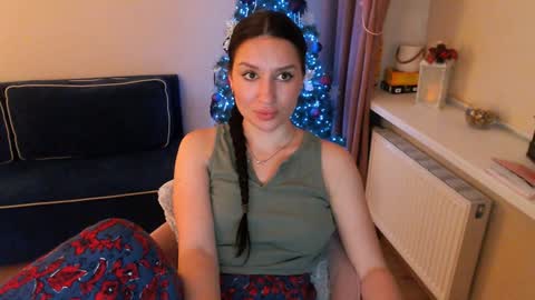 Heaven girl online show from January 10, 2025, 8:26 pm