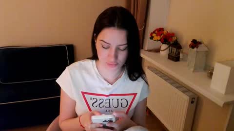 Heaven girl online show from March 11, 2025, 10:42 pm