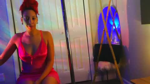 Heavenllyy online show from September 26, 2025, 3:32 am