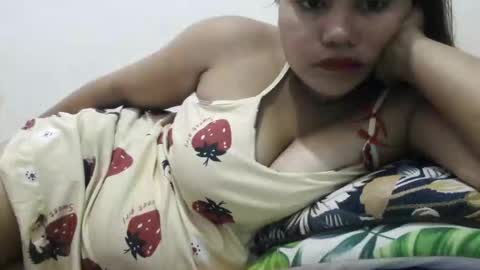 heavenlyeyes69 online show from February 16, 2026, 12:18 am