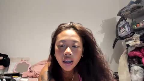 Snapshot of heavenngirlyy444 chatting on January 29, 2025, 4:47 am Heaven online show from January 29, 2025, 4:47 am