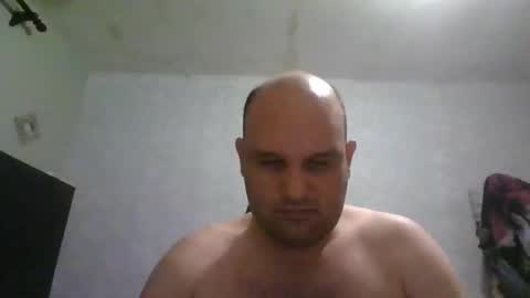 Heavy Rebell online show from September 14, 2025, 4:33 am