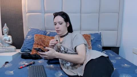 Keira Hecate online show from December 30, 2024, 7:32 pm