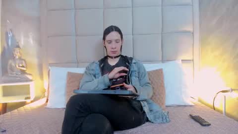 Keira Hecate online show from September 30, 2025, 7:52 pm