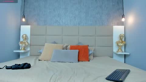 Keira Hecate online show from April 17, 2026, 7:06 pm