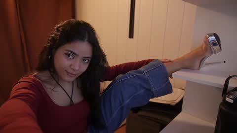 Snapshot of hecate333 chatting on December 15, 2024, 4:26 pm hecate333 online show from December 15, 2024, 4:26 pm