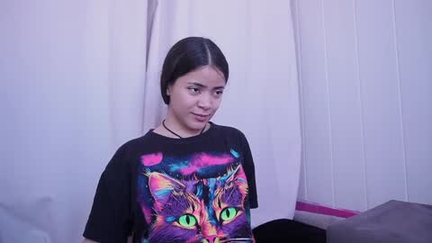 Snapshot of hecate333 chatting on December 21, 2024, 12:59 pm hecate333 online show from December 21, 2024, 12:59 pm