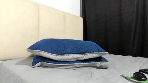  18 online show from October 1, 2025, 11:11 pm