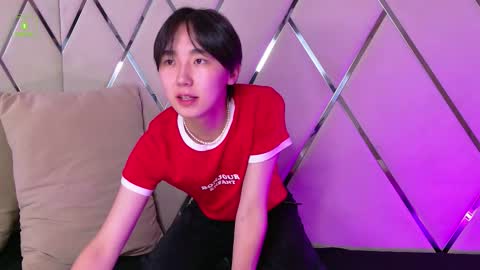 HEEJIN online show from September 23, 2025, 8:34 pm