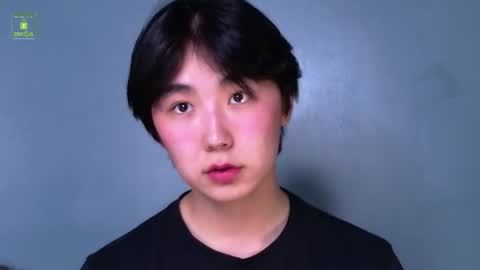 HEEJIN online show from June 13, 2026, 3:21 pm