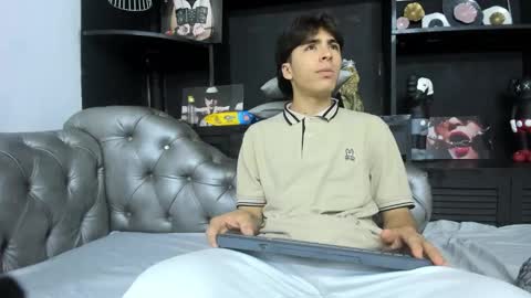 Snapshot of heellboy_ chatting on October 23, 2025, 7:56 pm heellboy_ online show from October 23, 2025, 7:56 pm