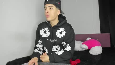 heellboy_ online show from May 2, 2026, 9:36 am