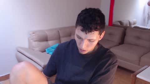 hefesto_69 online show from January 14, 2025, 8:04 pm