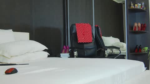 Helen online show from December 14, 2024, 6:02 am