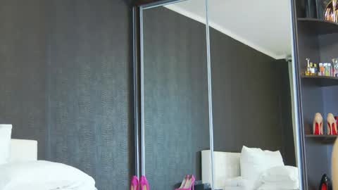 Helen online show from December 22, 2024, 12:05 pm