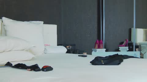 Helen online show from February 26, 2025, 5:42 am