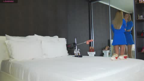 Helen online show from November 18, 2025, 6:07 am