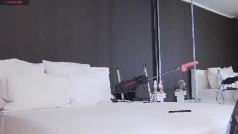 Helen online show from February 16, 2026, 3:24 am