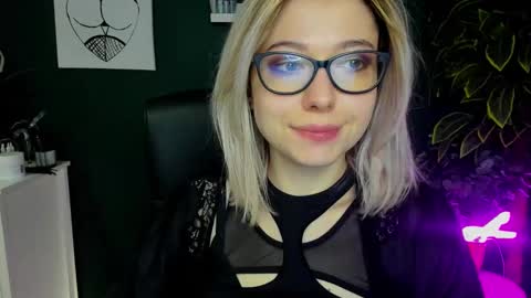 Snapshot of heidi_pleasure chatting on January 24, 2025, 9:06 am Heidi online show from January 24, 2025, 9:06 am