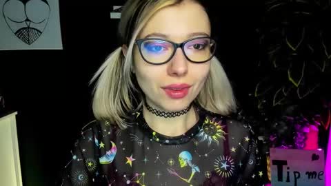 Snapshot of heidi_pleasure chatting on February 13, 2025, 7:24 am Heidi online show from February 13, 2025, 7:24 am