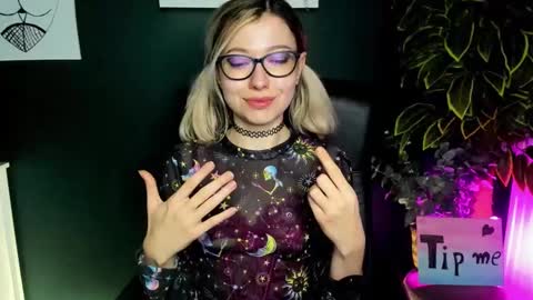 Snapshot of heidi_pleasure chatting on February 13, 2025, 10:34 am Heidi online show from February 13, 2025, 10:34 am