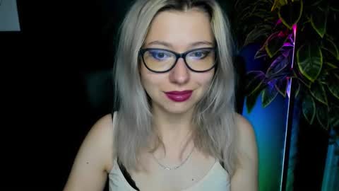 Snapshot of heidi_pleasure chatting on September 17, 2025, 4:25 am Heidi online show from September 17, 2025, 4:25 am