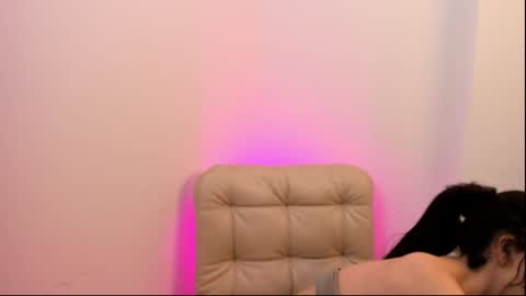 Heidi Palmer online show from June 4, 2026, 1:55 am