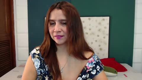 Snapshot of heidy_wells chatting on March 11, 2025, 12:06 pm Heidy online show from March 11, 2025, 12:06 pm