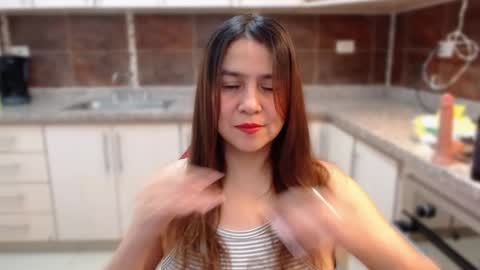 Snapshot of heidy_wells chatting on October 18, 2025, 12:28 pm Heidy online show from October 18, 2025, 12:28 pm