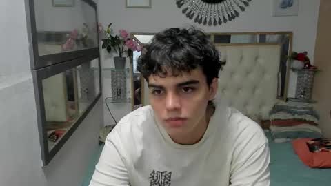 heiker_ online show from October 9, 2025, 2:42 am